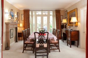 Dining Room - click for photo gallery